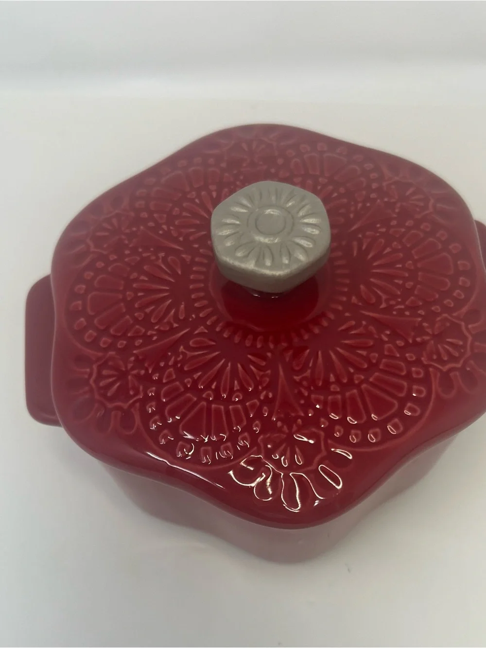 The Pioneer Woman Mini Cocotte With Lid 2 Piece Set Red Snowflake